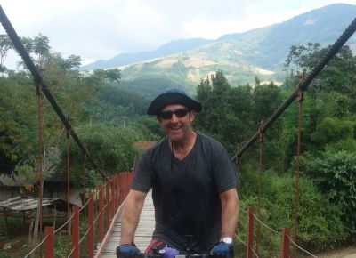 Bradley Walsh Cycling on the  tour with redspokes